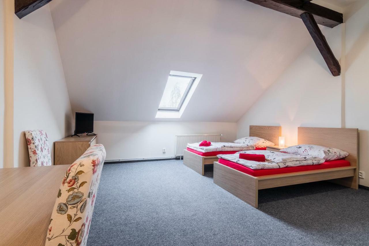 Hotel*** Cesky Dum Chomutov Bagian luar foto