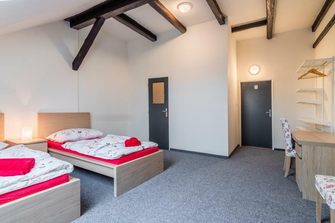 Hotel*** Cesky Dum Chomutov Bagian luar foto